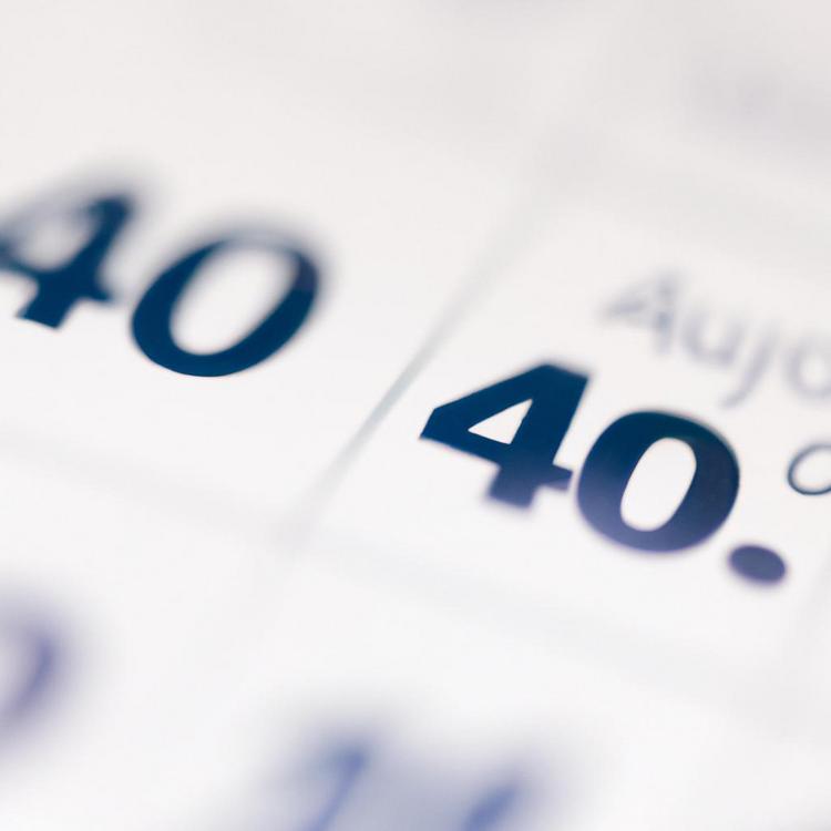 40 tygodni ile to miesięcy?